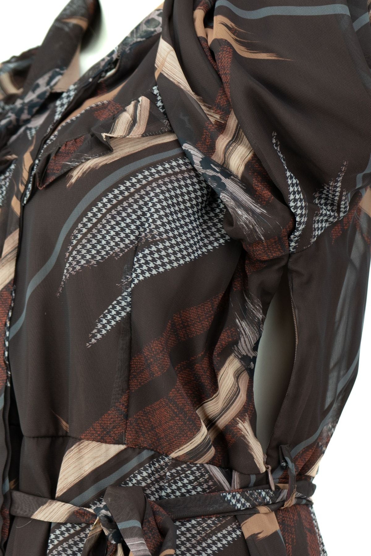 Kadın Zarif Desenli Yuvarlak Yaka Kuşaklı Astarlı Tam Kalıp Rahat Kesim Uzun Şifon Elbise